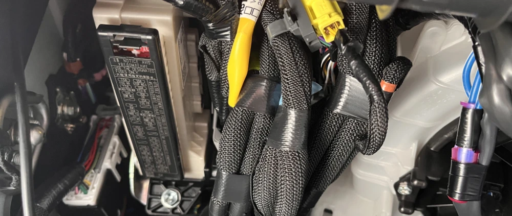 200系8型ハイエースにドラレコを取り付ける方法